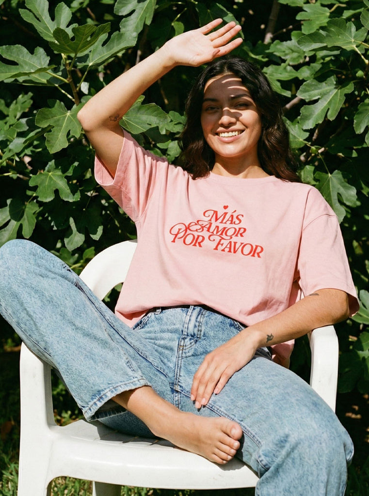 CAMISETA MAS AMOR ROSADA