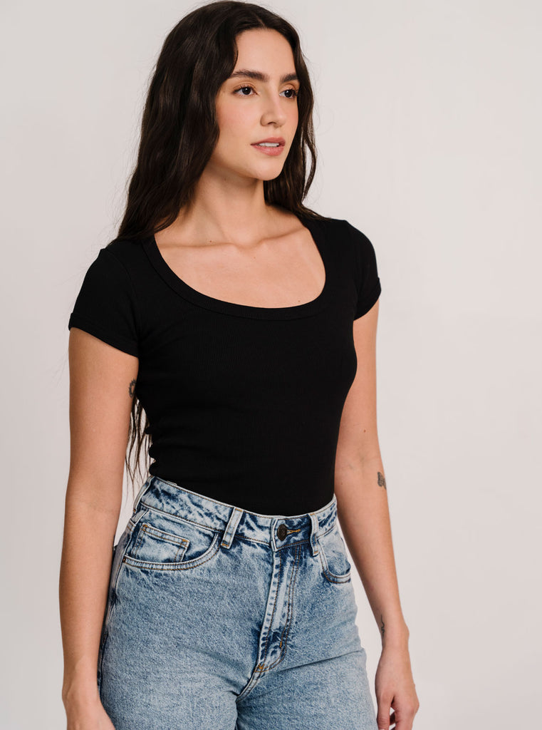 CROP COTIDIANO NEGRO