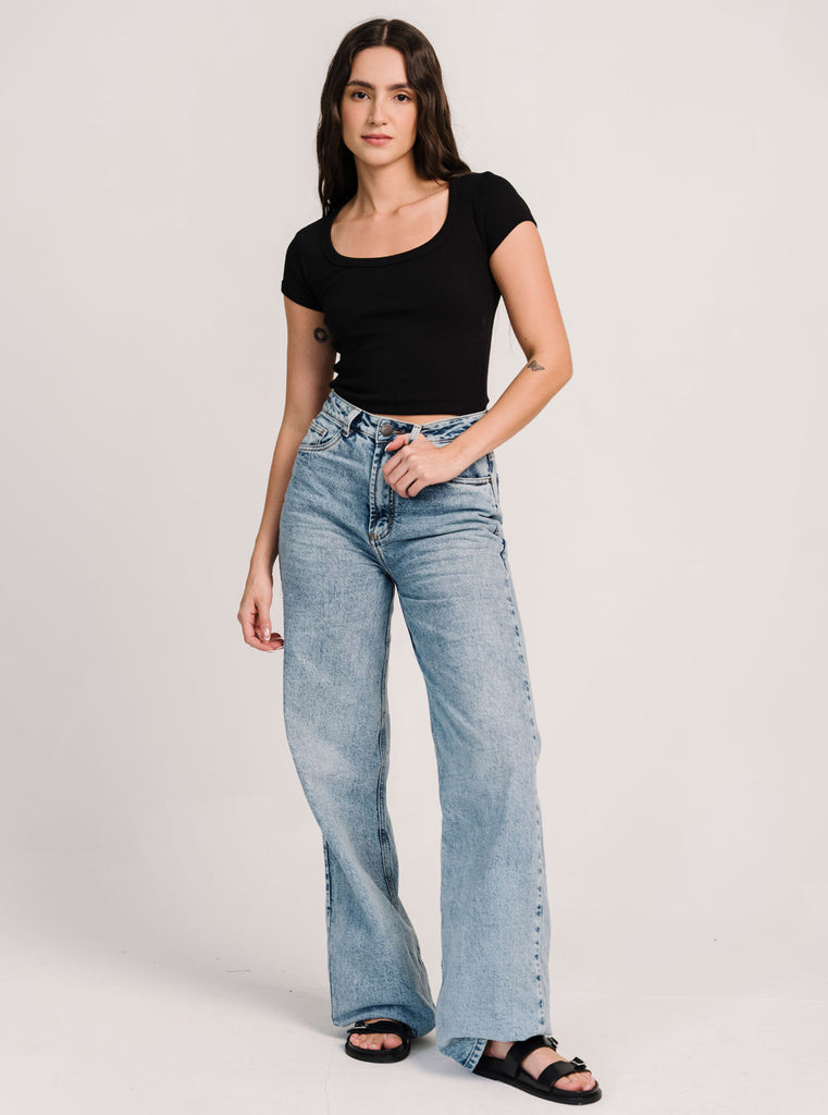 CROP COTIDIANO NEGRO