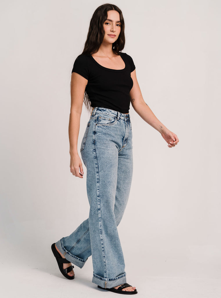 CROP COTIDIANO NEGRO