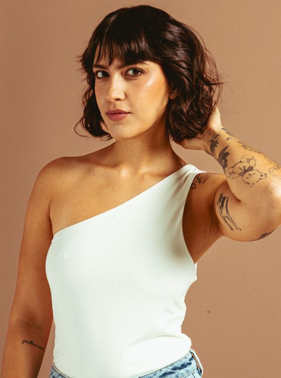 BLUSA ASIMÉTRICA MARFIL