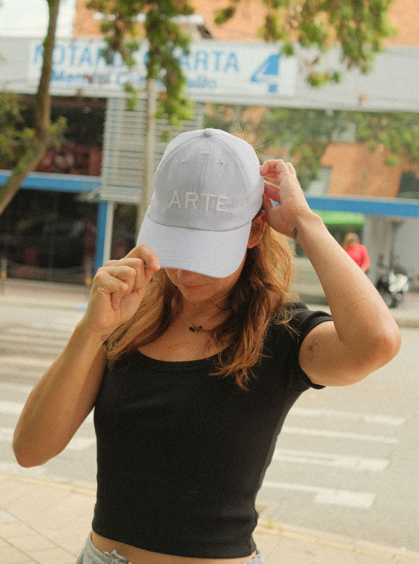 GORRA ARTE LILA