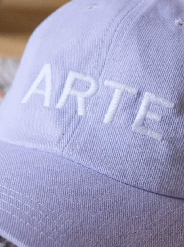 GORRA ARTE LILA