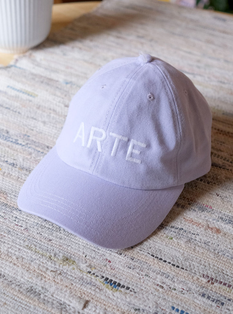 GORRA ARTE LILA