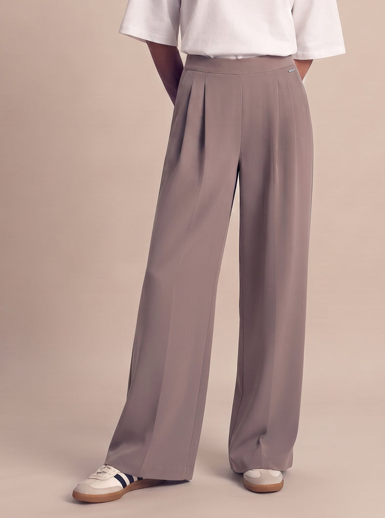 PANTALÓN CÓMODO CAQUI