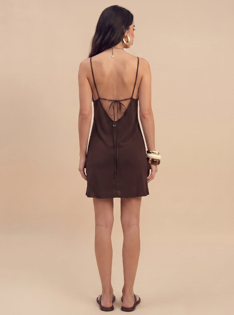 VESTIDO VIENTO CORTO CAFÉ